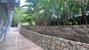 Image 9 - 856455