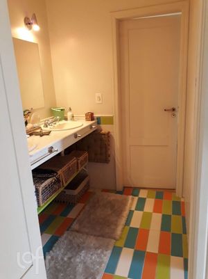 Image 9 - 856474