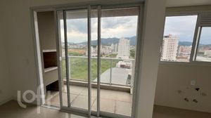 Image 4 - 856490