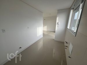 Image 7 - 856490