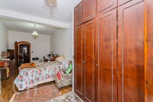 Image 37 - 856506