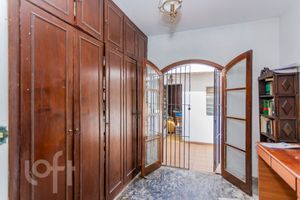 Image 35 - 856506