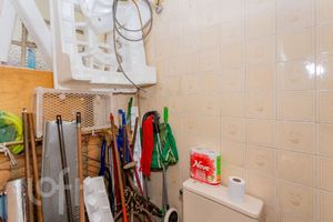Image 21 - 856506