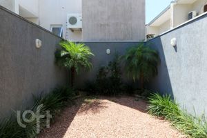 Image 9 - 856527
