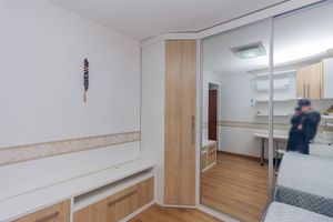 Image 22 - 856532