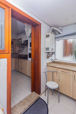 Image 34 - 856532