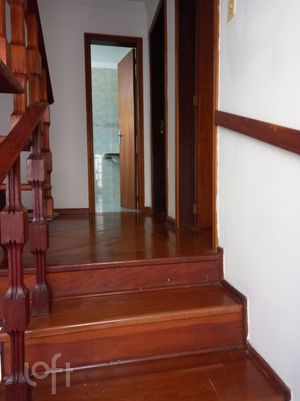 Image 21 - 856548