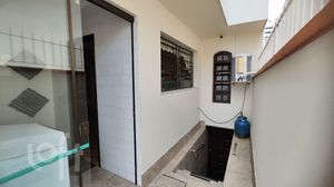 Image 22 - 856552