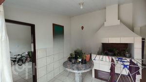 Image 25 - 856552