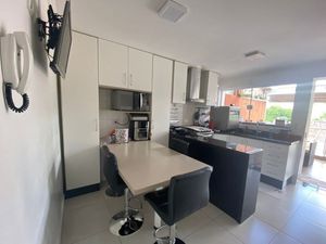 Image 3 - 856581