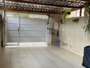 Image 30 - 856581