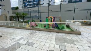 Image 22 - 856596