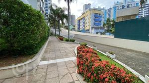 Image 21 - 856596