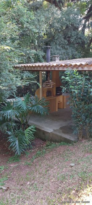 Image 21 - 856605