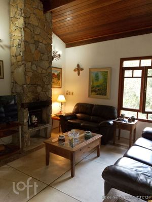 Image 1 - 856605