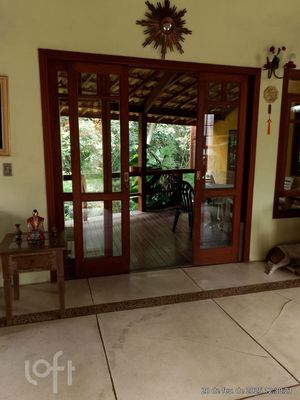 Image 4 - 856605