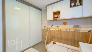 Image 21 - 856624