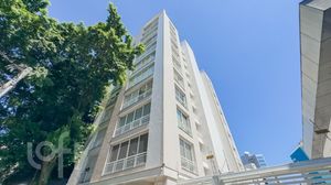 Image 30 - 856624
