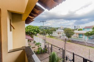 Image 17 - 856626