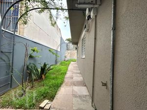 Image 30 - 856637
