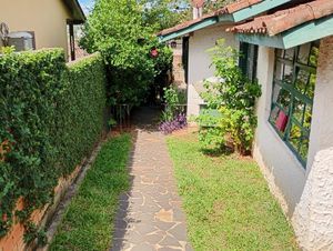 Image 19 - 856647