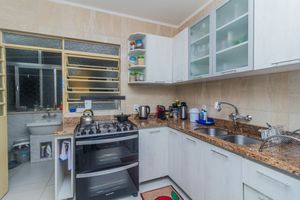 Image 27 - 856674