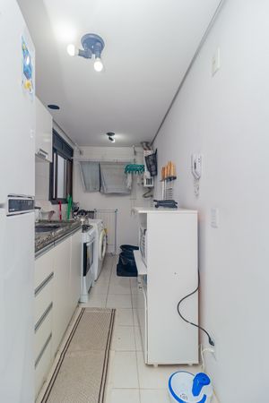 Image 19 - 856683