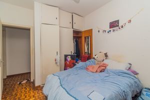 Image 10 - 856689