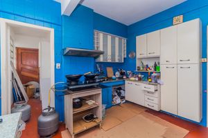 Image 18 - 856689
