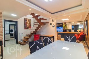 Image 3 - 856695