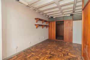 Image 3 - 856709