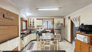 Image 8 - 856712