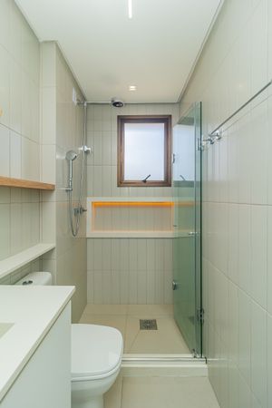 Image 8 - 856766