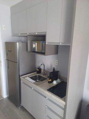 Image 3 - 856779
