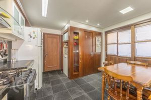 Image 13 - 856789