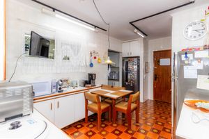 Image 33 - 856799
