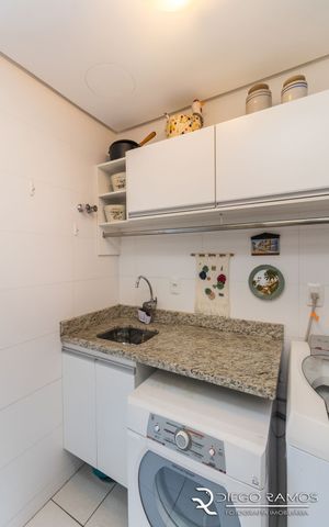 Image 22 - 8568