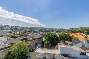 Image 10 - 856803