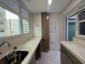 Image 17 - 856810