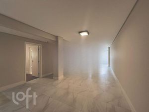 Image 30 - 856810