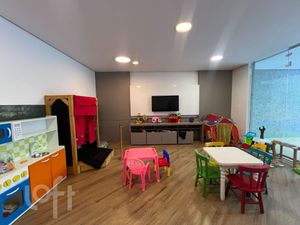 Image 21 - 856810