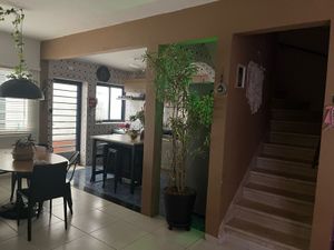 Image 8 - 856817