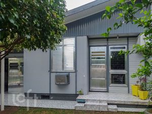 Image 1 - 856828
