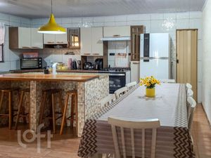 Image 8 - 856828