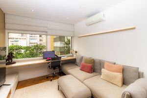 Image 3 - 856829