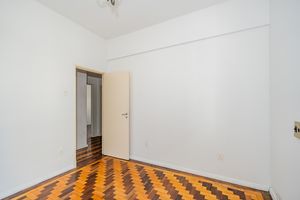 Image 18 - 856855