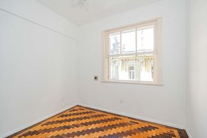 Image 21 - 856855