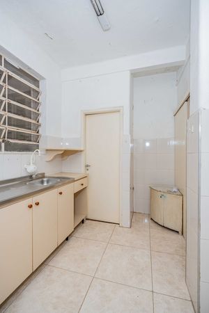 Image 31 - 856855