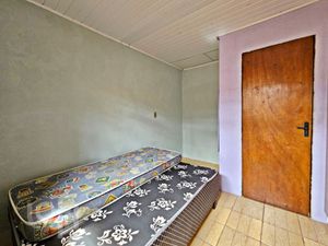 Image 19 - 856857