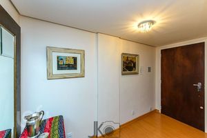 Image 1 - 856873